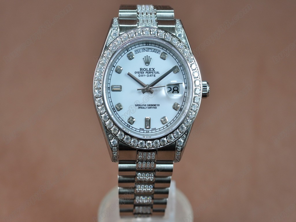 勞力士【男性用】DateDay 41mm SS/SS Diamonds White Dial A-2836-2 自動機芯搭載1