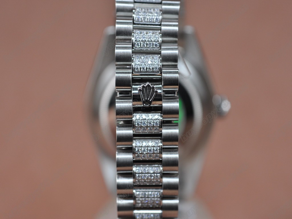 勞力士【男性用】DateDay 41mm SS/SS Diamonds White Dial A-2836-2 自動機芯搭載7