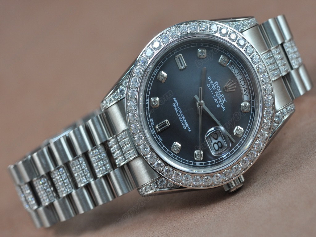 勞力士【男性用】 DateDay 41mm SS/SS/Dial Bel White Dial A-2836-2 自動機芯搭載2