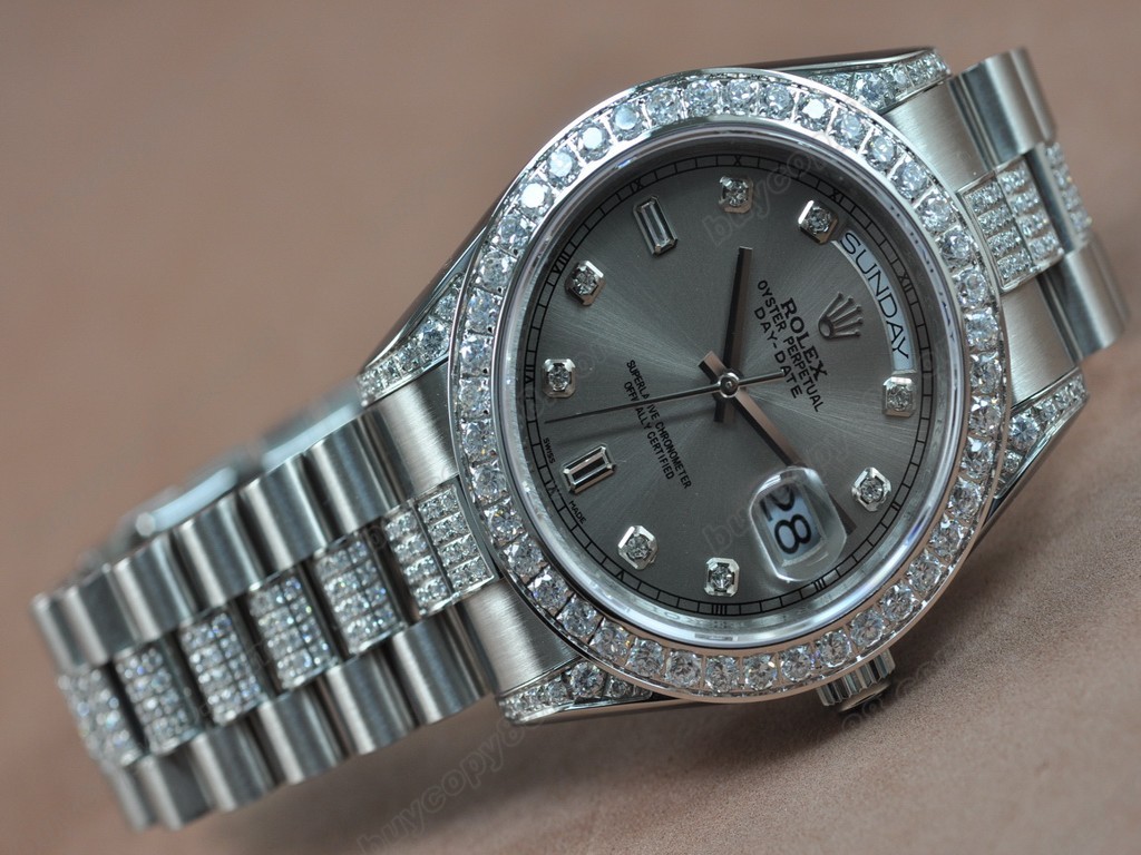 勞力士【男性用】DateDay 41mm SS/SS/Dial Bel White Dial A-2836-2 自動機芯搭載2