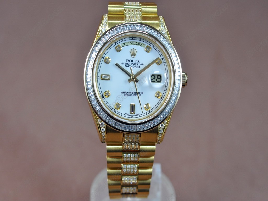 勞力士【男性用】DateDay 41mm Full YG Diamond White Dial A-2836-2 自動機芯搭載6
