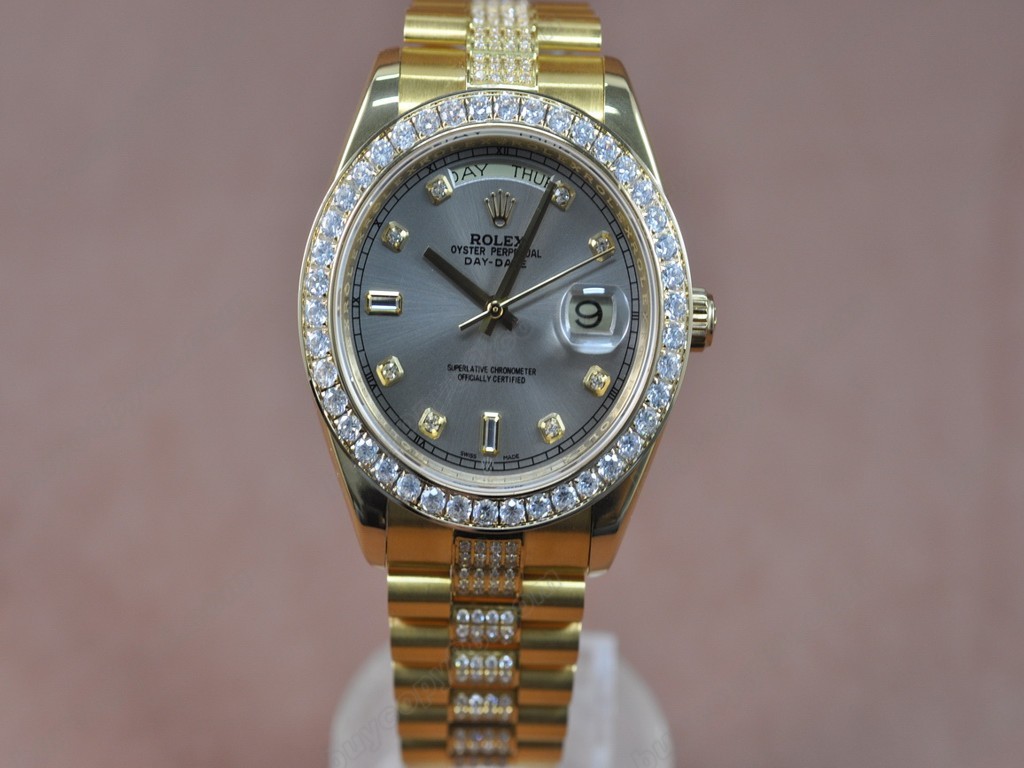 勞力士【男性用】DateDay 41mm Full YG Diamond White Dial A-2836-2 自動機芯搭載6