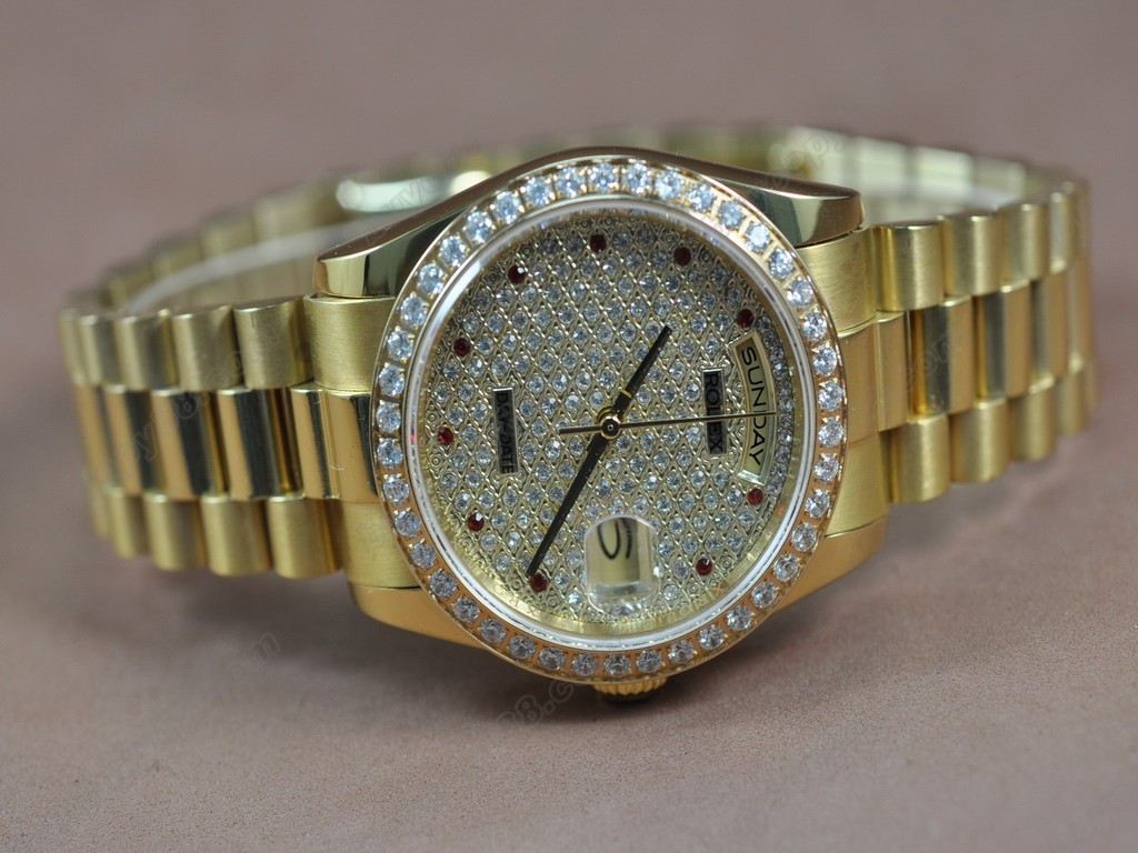 勞力士【男性用】DateDay 36mm Full YG Diamonds Dial A-2836-2 自動機芯搭載1