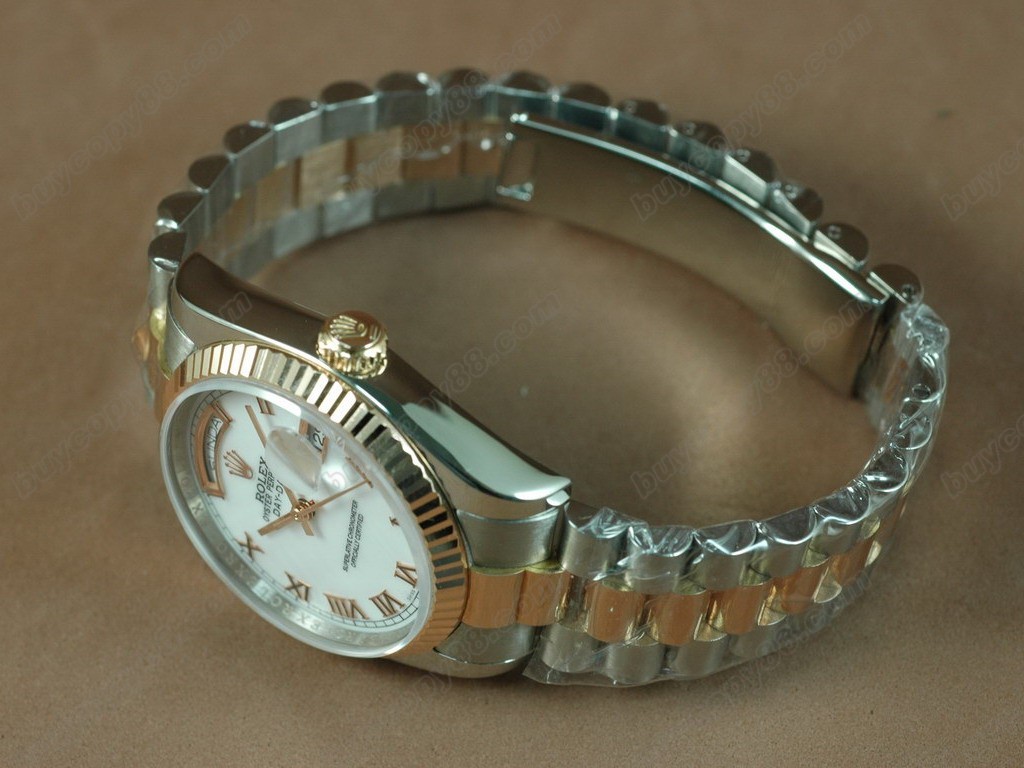 勞力士【男性用】 DateDay 36mm TT White Dial A-2836-2 自動機芯搭載5