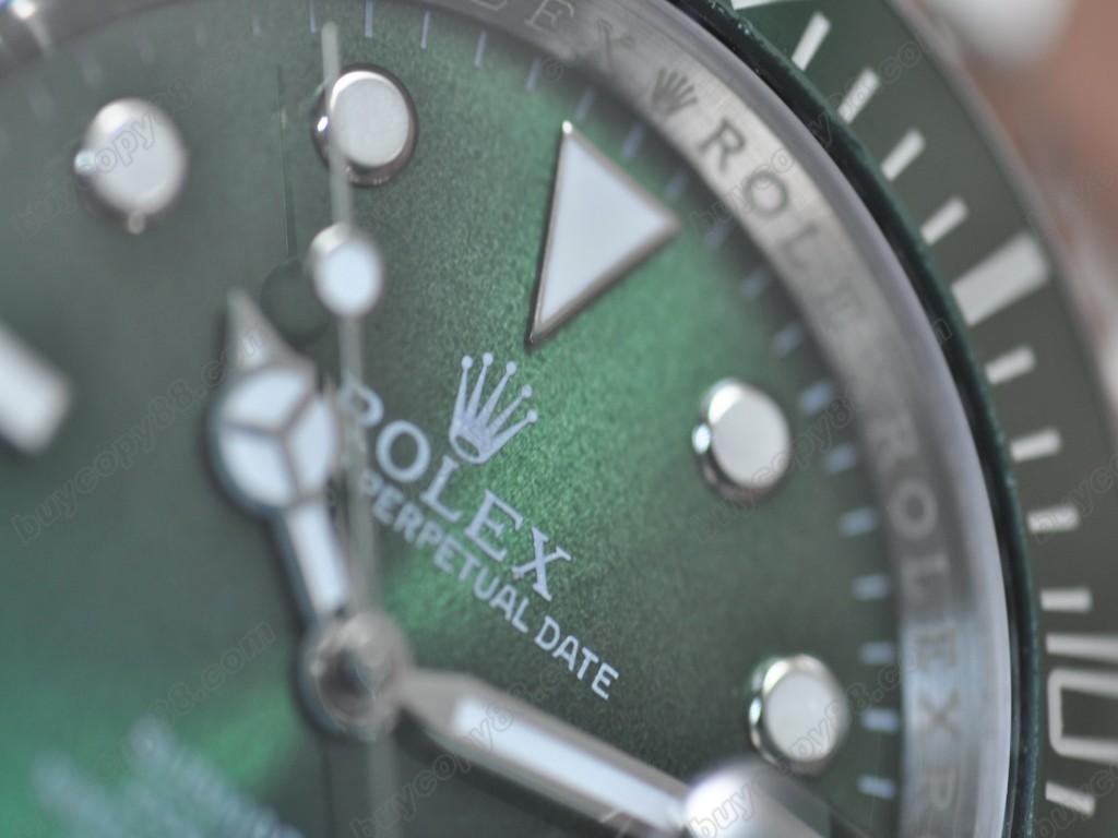 勞力士【男性用】Submariner SS Green Dial Green Ceramic Bezel A-2836-2自動機芯搭載0