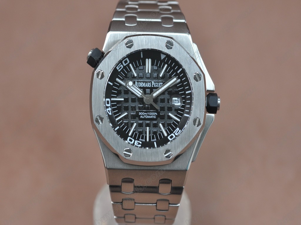 愛彼錶【男性用】Royal Oak Offshore SS Black dial Asia Eta 2836-2 自動機芯搭載7