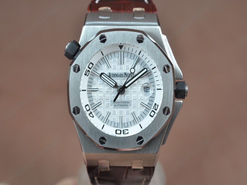 愛彼錶【男性用】Royal Oak Offshore SS/LE White Asia Eta 2836-2 自動機芯搭載11