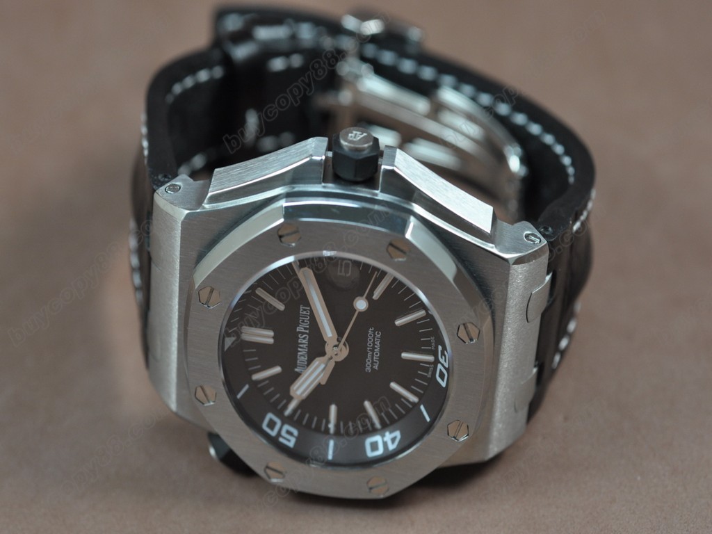 愛彼錶【男性用】Royal Oak Offshore SS/LE Black dial Eta 2836-2  自動機芯搭載6