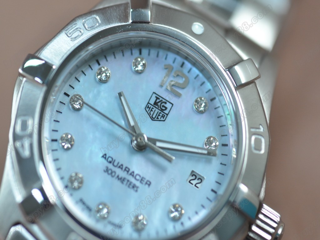 豪雅【女性用】 Aquaracer Ladies SS/SS Pearl blue Swiss Eta 石英機芯搭載6