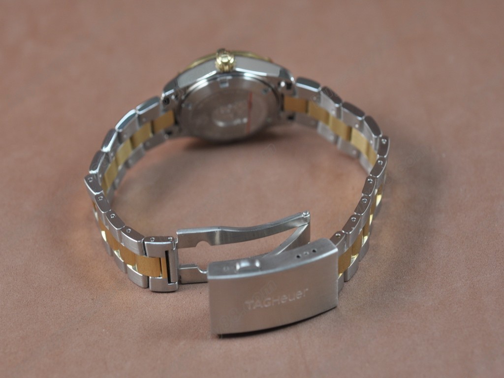 豪雅【女性用】Aquaracer Ladies TT Black dial Swiss Eta 石英機芯搭載4