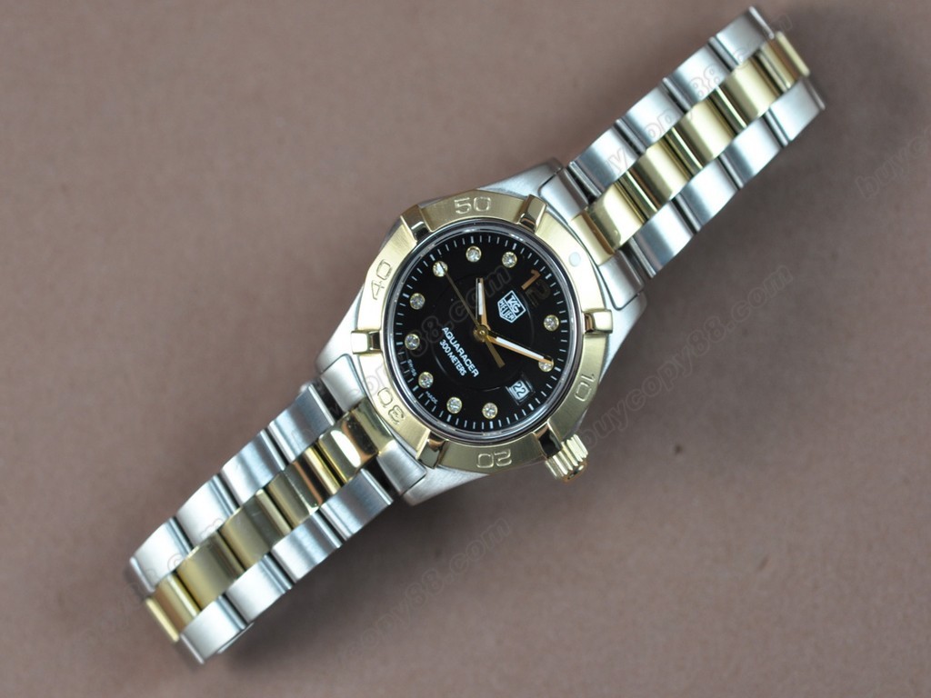 豪雅【女性用】Aquaracer Ladies TT Black dial Swiss Eta 石英機芯搭載0