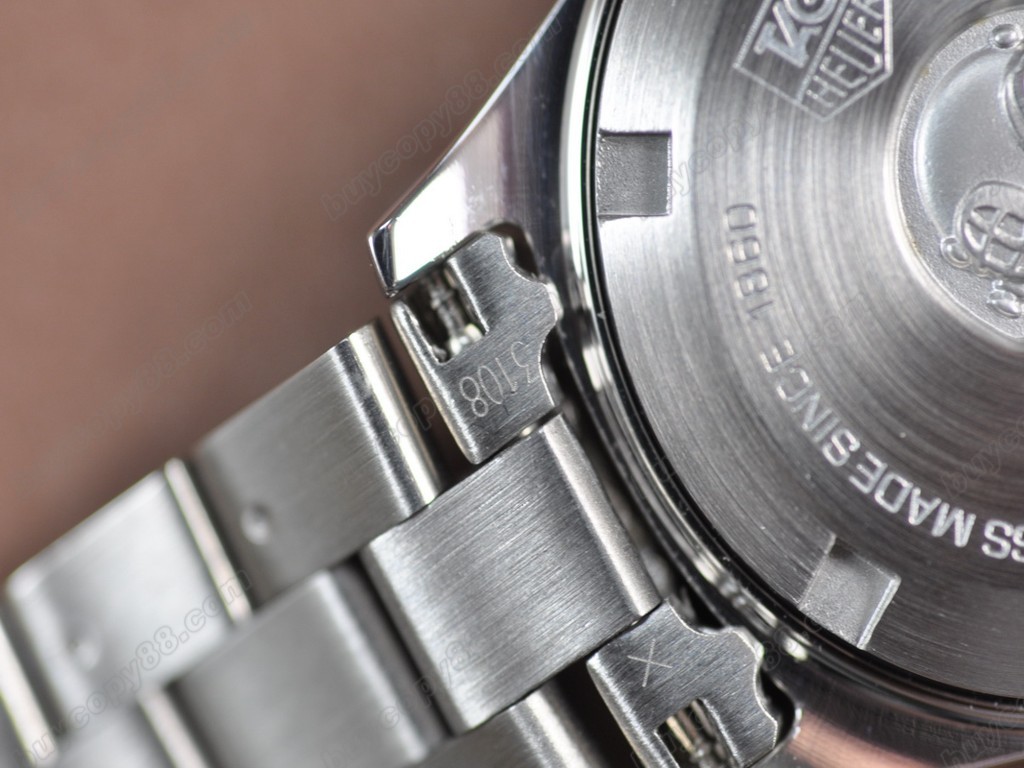 豪雅【女性用】Aquaracer Ladies SS/SS/Diam Pearl pink Swiss Eta石英機芯搭載1