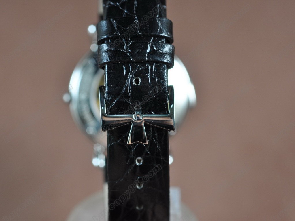 江詩丹頓 【男性用】Malte SS/LE Swiss Eta 2824-2自動機芯搭載1