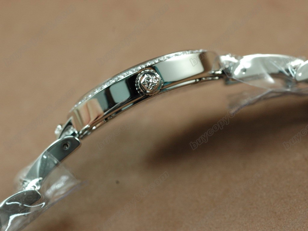 凡賽斯【女性用】SS Case Black Dial Diamonds Swiss 石英機芯搭載7