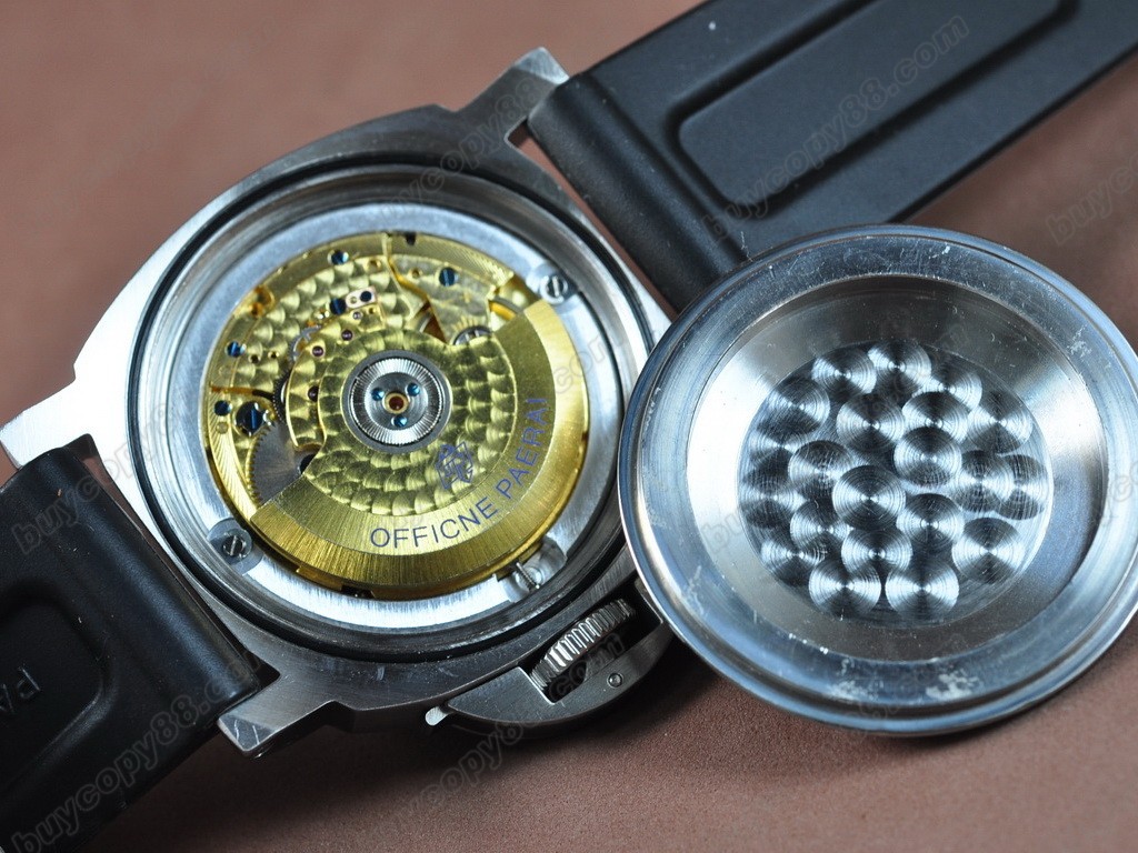 沛納海【男性用】Luminor Arktos GMT SS/RU Black Asian 自動機芯搭載8