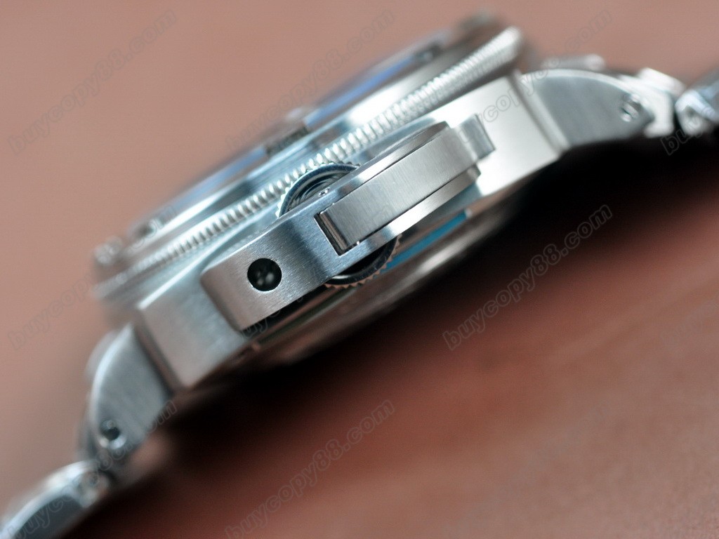 沛納海【男性用】Luminor Arktos GMT SS/SS Black Asian 自動機芯搭載1