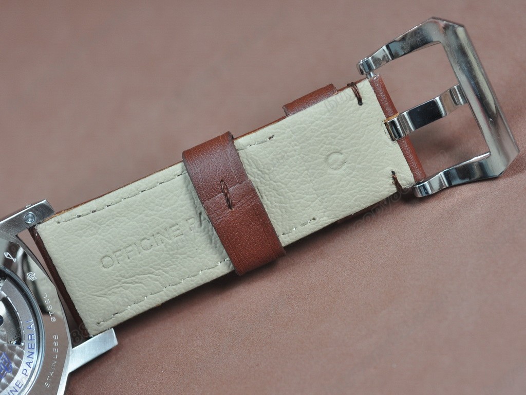 沛納海【男性用】Luminor Automatic GMT 自動機芯搭載4