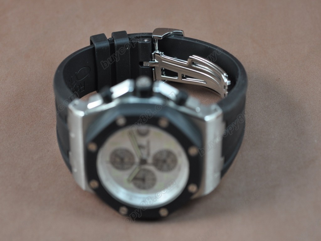 愛彼錶【男性用】Royal Oak SS/RU WhiteJapan VD76A 石英機芯搭載　7