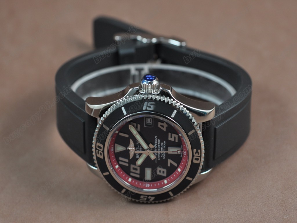 百年靈【男性用】SuperOcean 42mm SS/RU Red Ultimate Edition A-2824 自動機芯搭載2