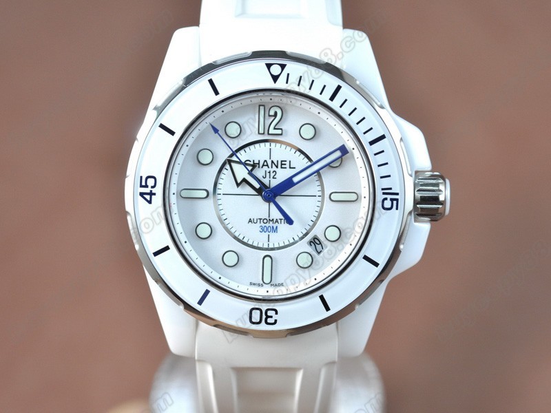 香奈兒【男性用】 J12 (Best version)White Ceramic RU/White Swiss Eta 2824-2 自動機芯搭載9