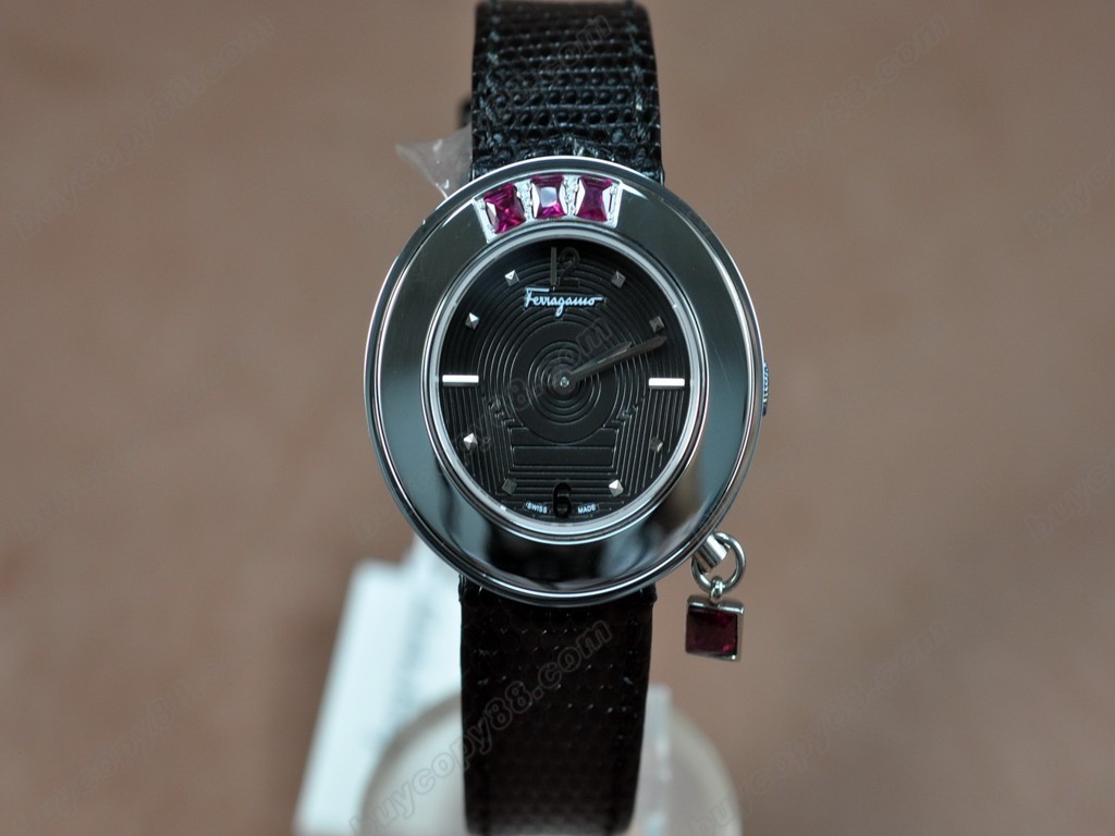 菲拉格慕【女性用】 Ladies SS/LE Black Dial Swiss 石英機芯搭載6