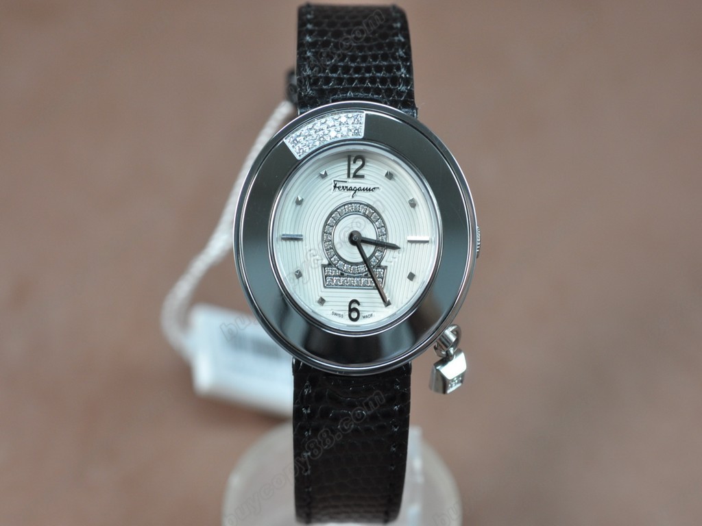 菲拉格慕【女性用】Ladies SS/LE White MOP Dial Swiss 石英機芯搭載7