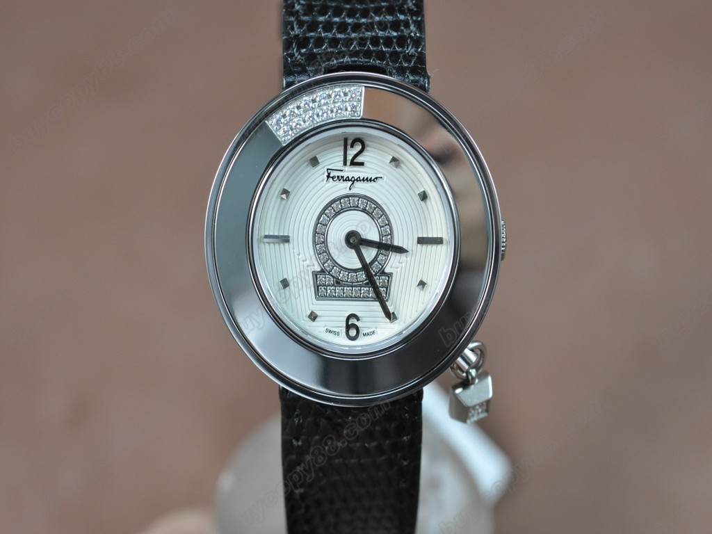 菲拉格慕【女性用】Ladies SS/LE White MOP Dial Swiss 石英機芯搭載3