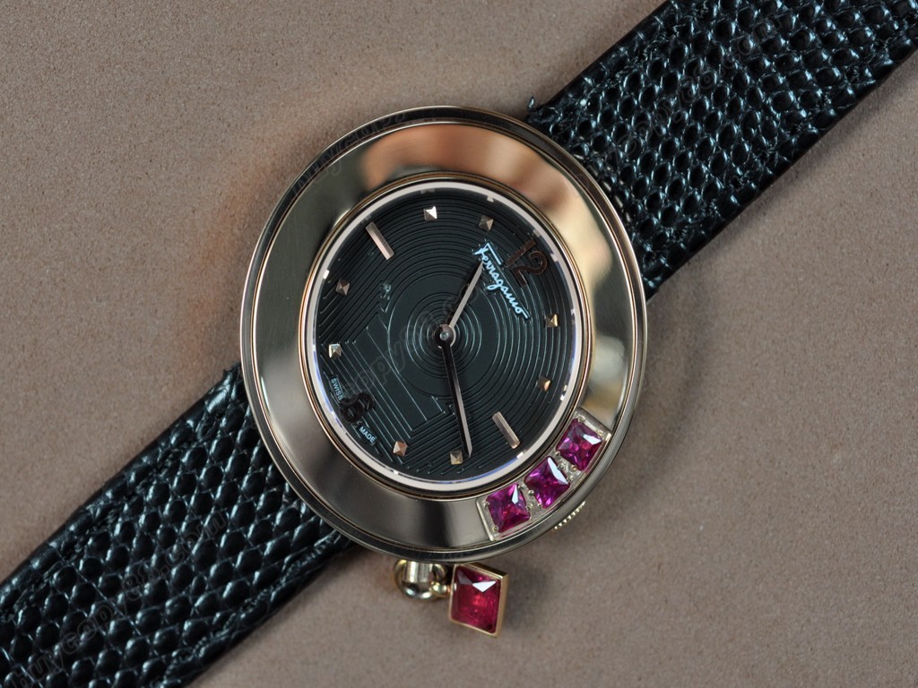 菲拉格慕【女性用】Ladies RG/LE Black Dial Swiss 石英機芯搭載6