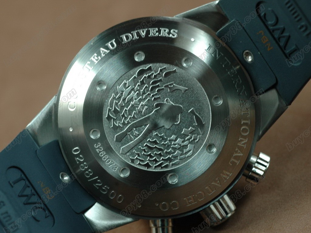 IWC【男性用】 Asia 7750 Valjoux 自動機芯搭載.振頻每小時 28,800 次6