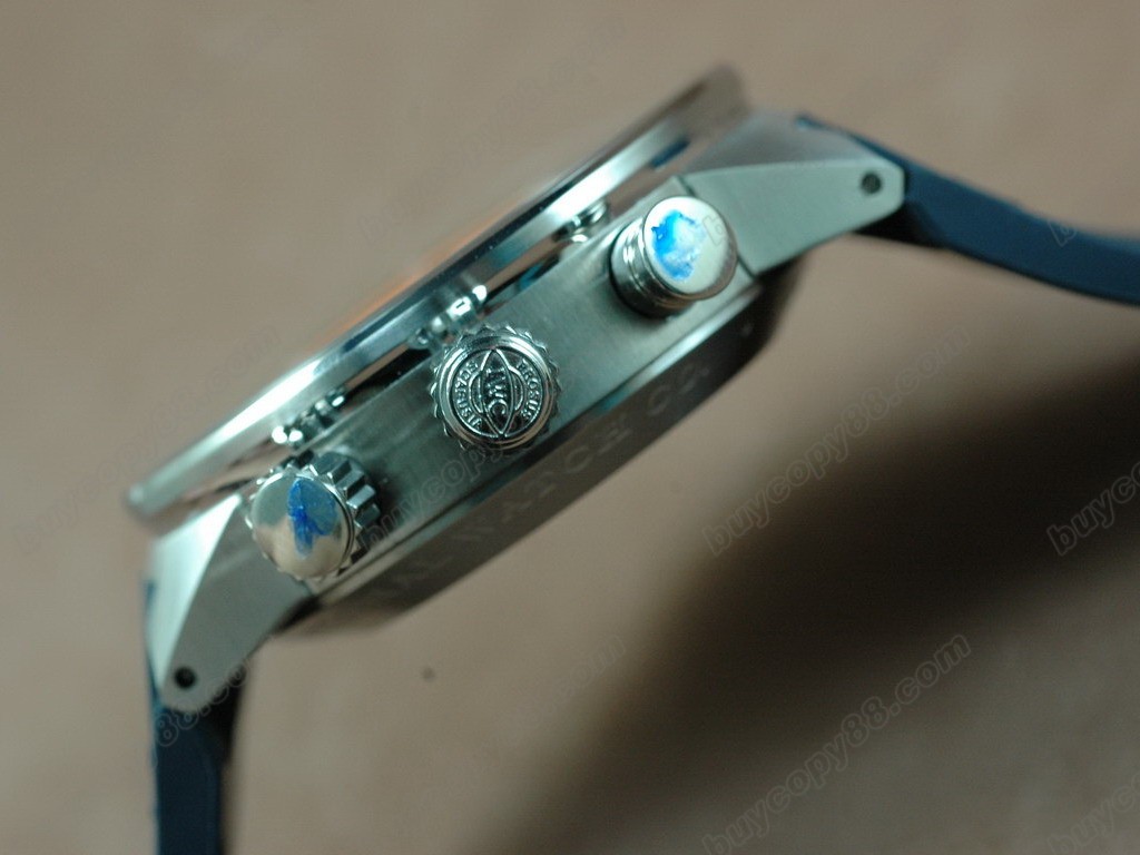 IWC【男性用】 Asia 7750 Valjoux 自動機芯搭載.振頻每小時 28,800 次5