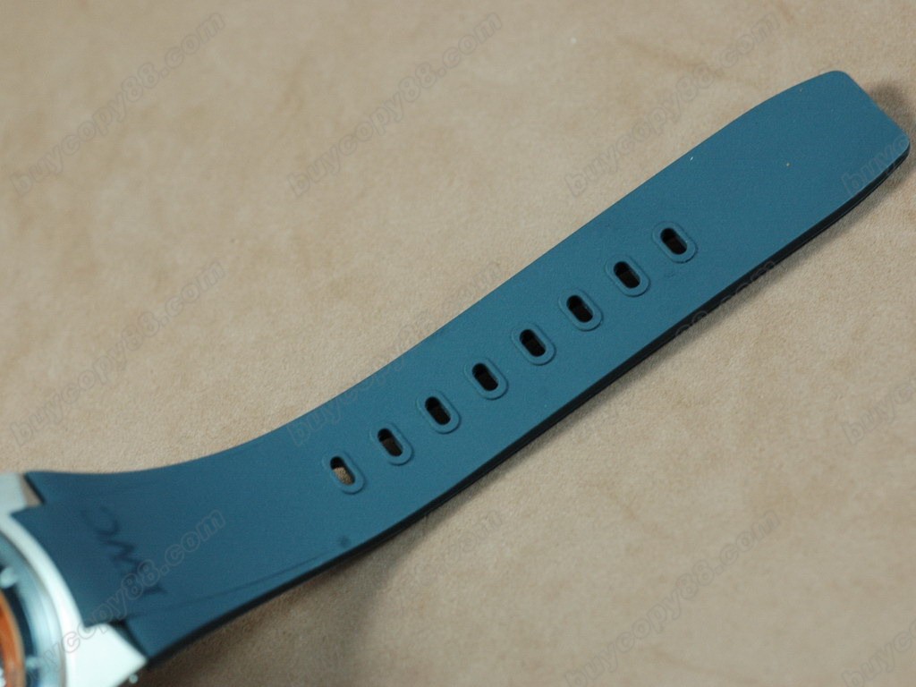 IWC【男性用】 Asia 7750 Valjoux 自動機芯搭載.振頻每小時 28,800 次0