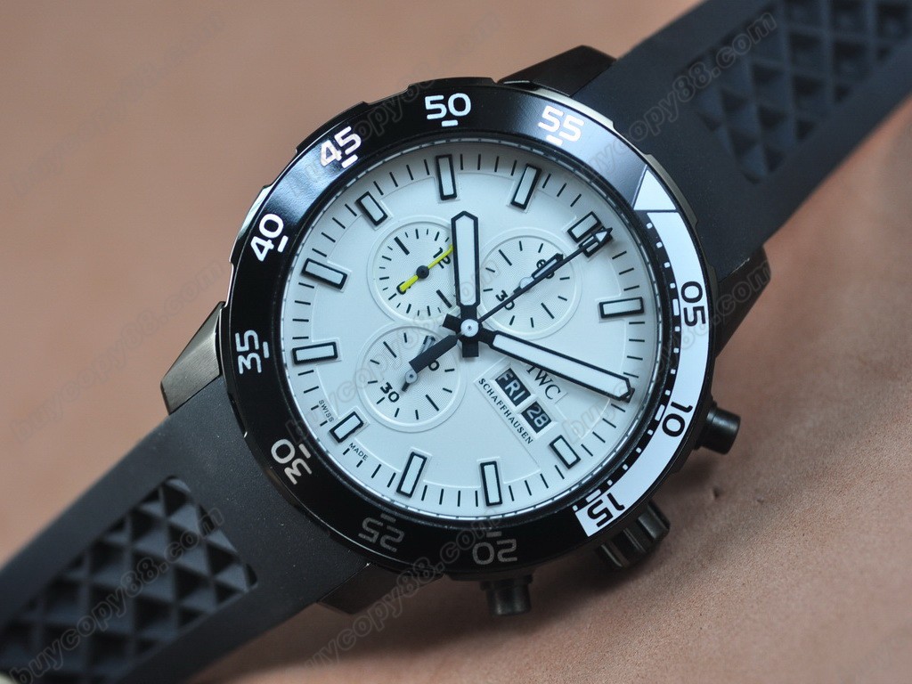 IWC【男性用】 Aquatimer Pvd/White Japan OS 20石英機芯搭載4