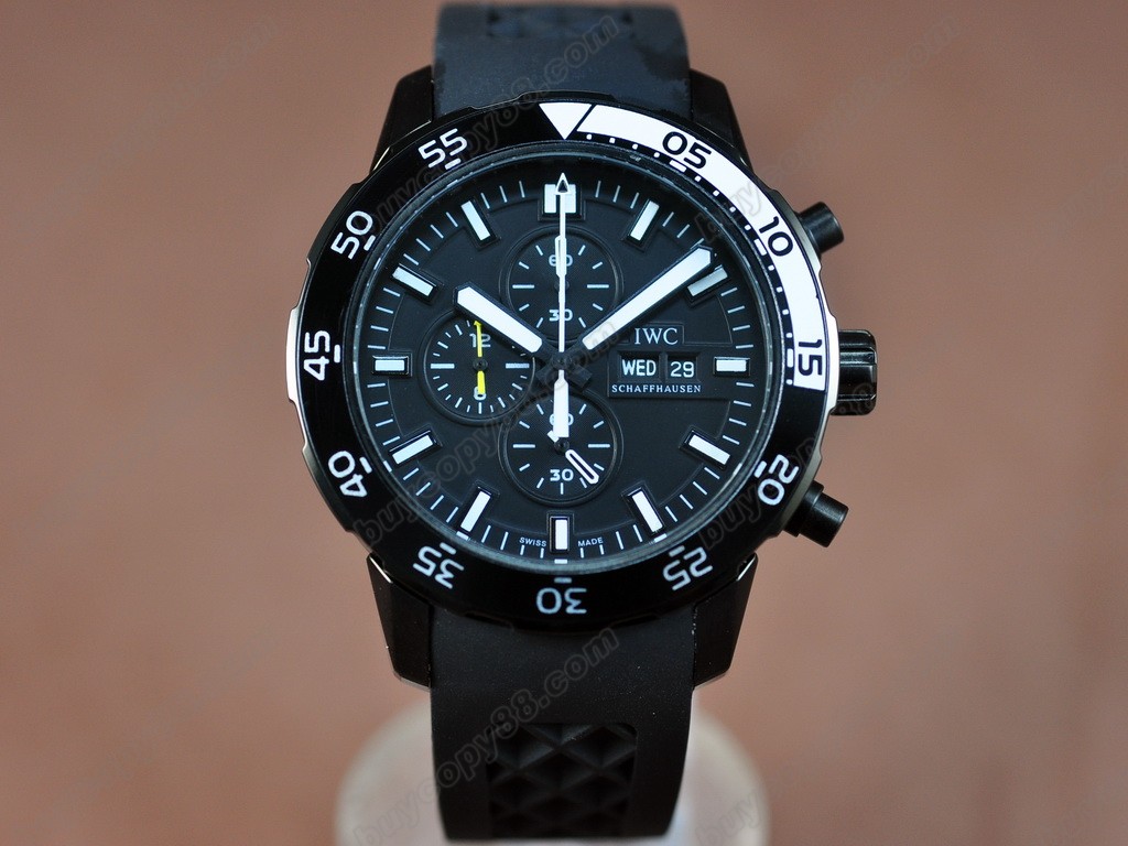 IWC【男性用】Aquatimer Pvd/Black Japan OS 20石英機芯搭載 8