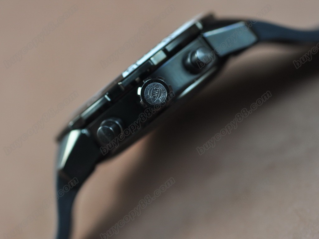 IWC【男性用】Aquatimer Pvd/Black Japan OS 20石英機芯搭載 3