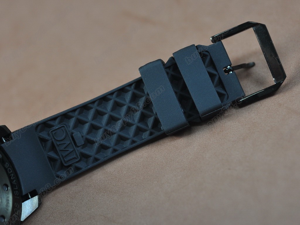 IWC【男性用】Aquatimer Pvd/Black Japan OS 20石英機芯搭載 1