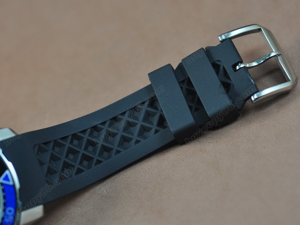 IWC【男性用】 Aquatimer SS/Black Japan OS 20石英機芯搭載7