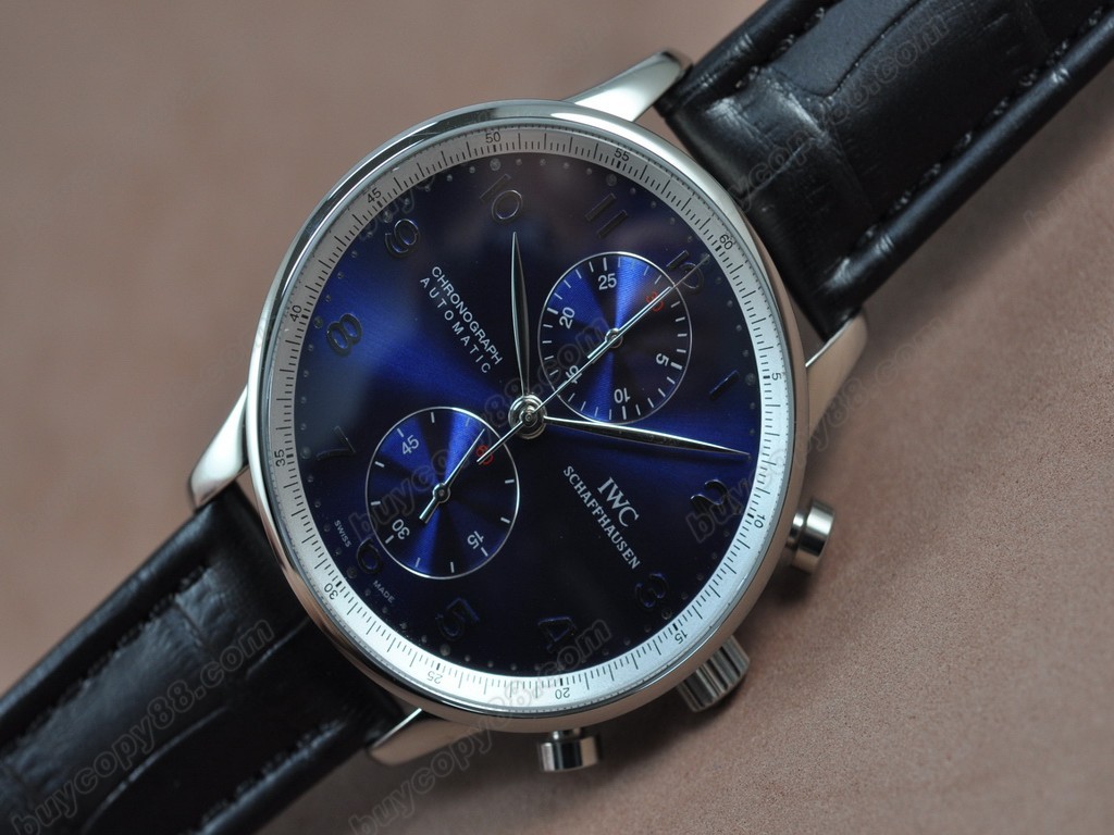 IWC【男性用】Portuguese Chrono SS/LE Wht/Blue Asia 7750 自動機芯搭載.振頻每小時 28,800 次 1