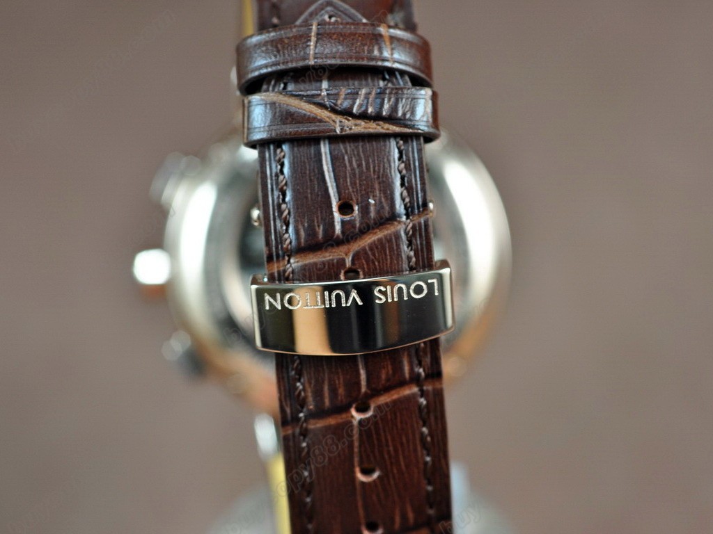 路易威登【男性用】Tambour Chronograph SS/LE Brown Asia 7750 自動機芯搭載．振頻每小時 28,800 次　8