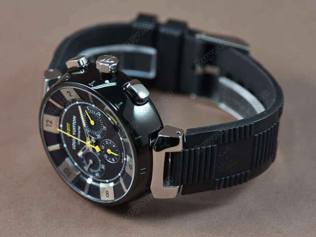 路易威登【男性用】 Tambour 227 Chrono PVD/RU Blk A-7750 自動機芯搭載．振頻每小時 28,800 次　3