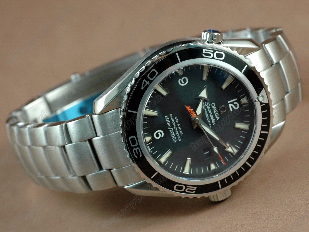 歐米茄 【男性用】Seamaster Planet Ocean 42.5mm Black Bezel Eta 2824-2自動機芯搭載2