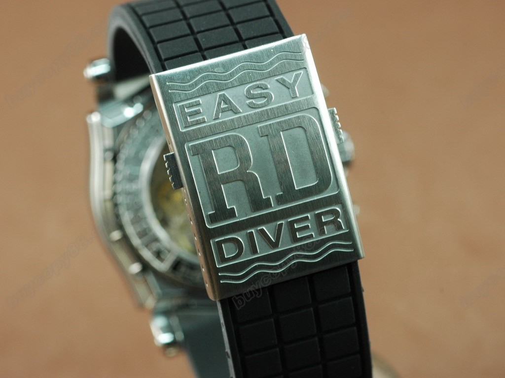 豪爵錶【男性用】Easy Diver Chrono (Updated) SS/RU Black Manual 手上鏈搭載2