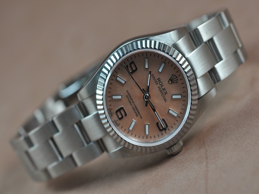 勞力士【女性用】Oyster 25mm SS White Swiss Eta 2671-2 自動機芯搭載2