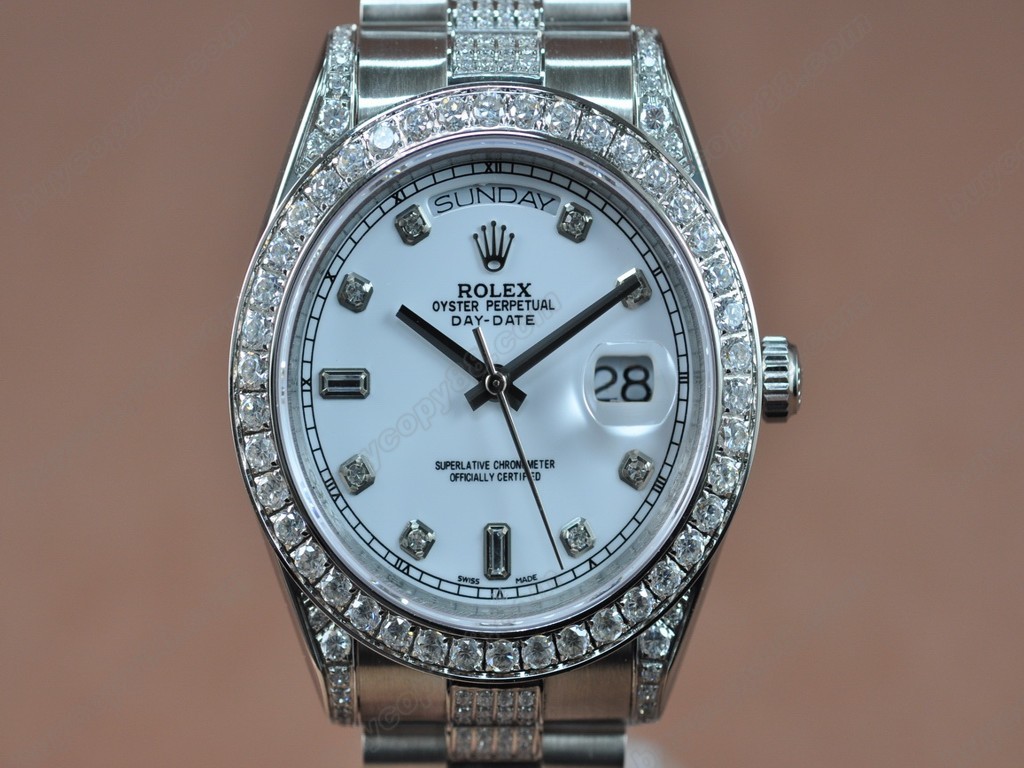 勞力士【男性用】DateDay 41mm SS/SS Diamonds White Dial A-2836-2 自動機芯搭載2