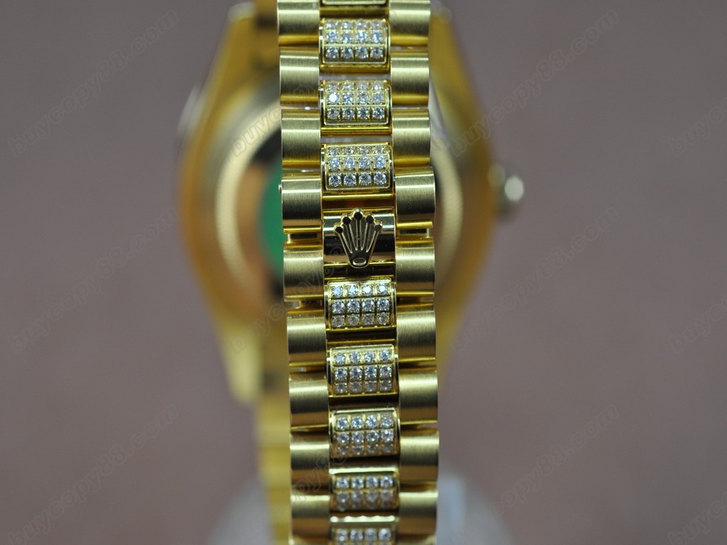 勞力士【男性用】 DateDay 41mm Full YG Diamond White Dial A-2836-2 自動機芯搭載7