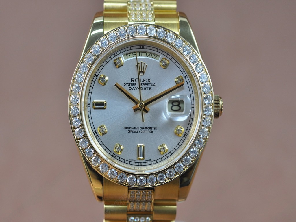 勞力士【男性用】 DateDay 41mm Full YG Diamond White Dial A-2836-2自動機芯搭載1