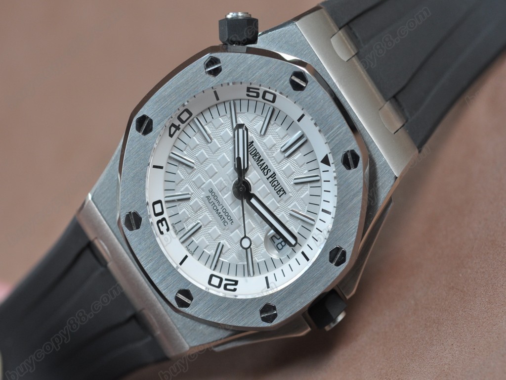 愛彼錶【男性用】 Royal Oak Offshore SS/RU White dial Asia Eta 2836-2自動機芯搭載10