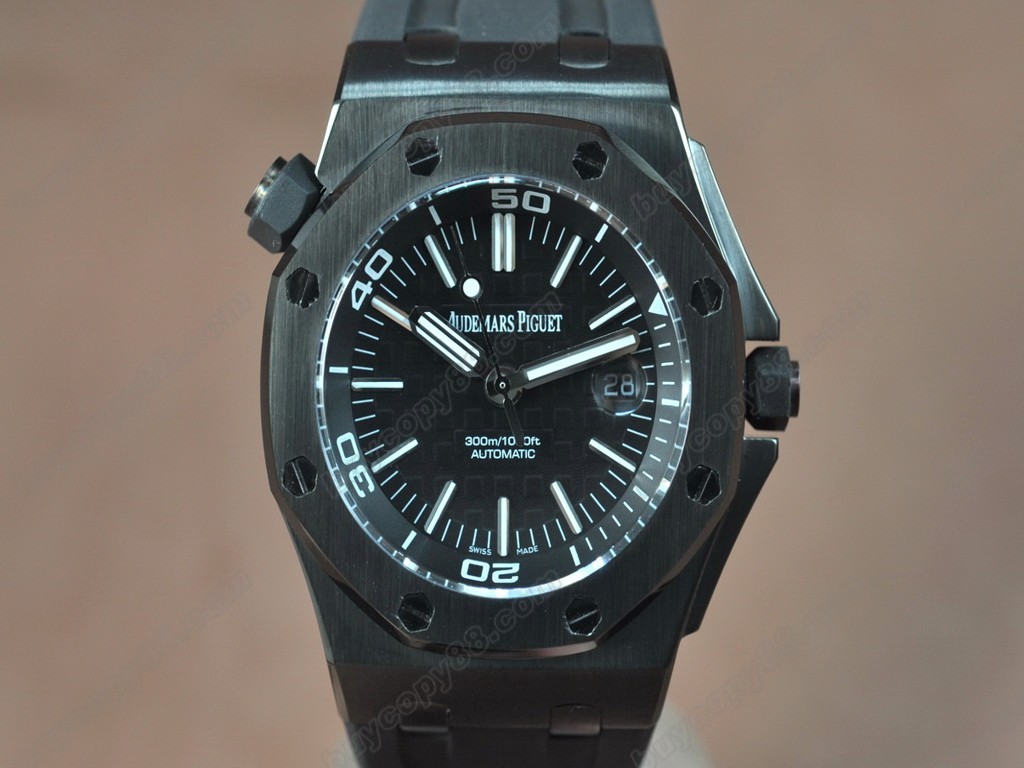 愛彼錶【男性用】Royal Oak Offshore PVD/RU Black dial Asia Eta 2836-2 自動機芯搭載7