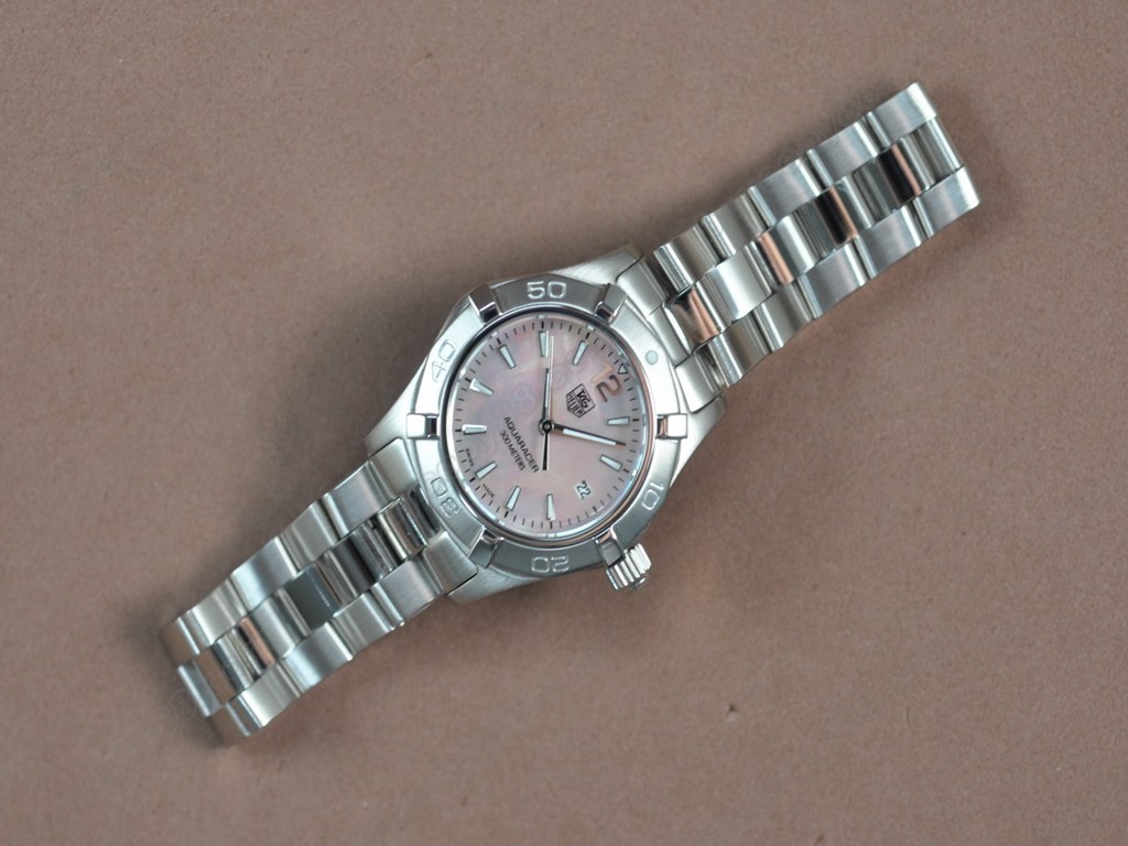 豪雅【女性用】Aquaracer Ladies SS/SS Pearl pink Swiss Eta石英機芯搭載　7