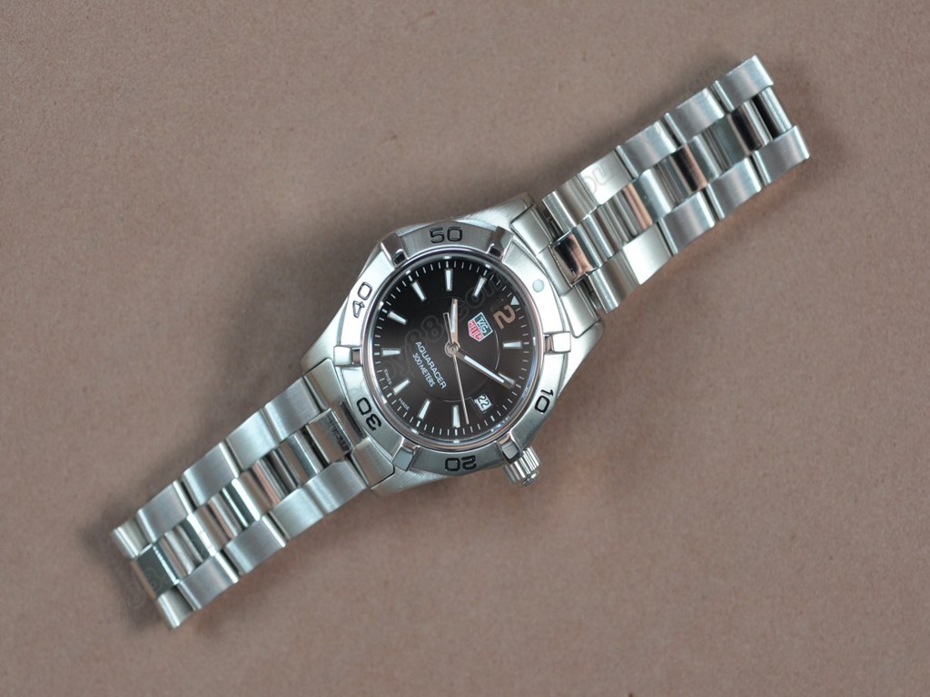 豪雅【女性用】Aquaracer Ladies SS/SS Black Swiss Eta  石英機芯搭載2