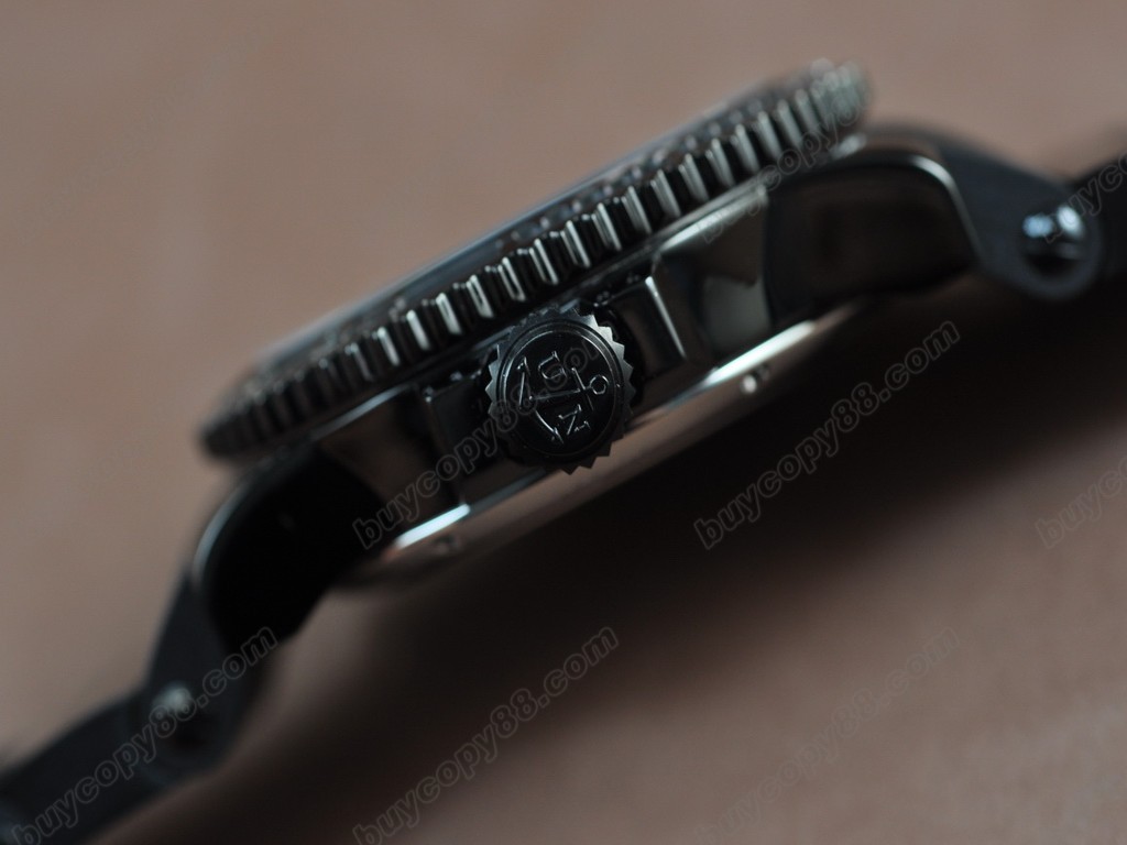 雅典錶【男性用】 Maxi Marine Diver PVD/RU Black Ocean Asia 23J PR自動機芯搭載3